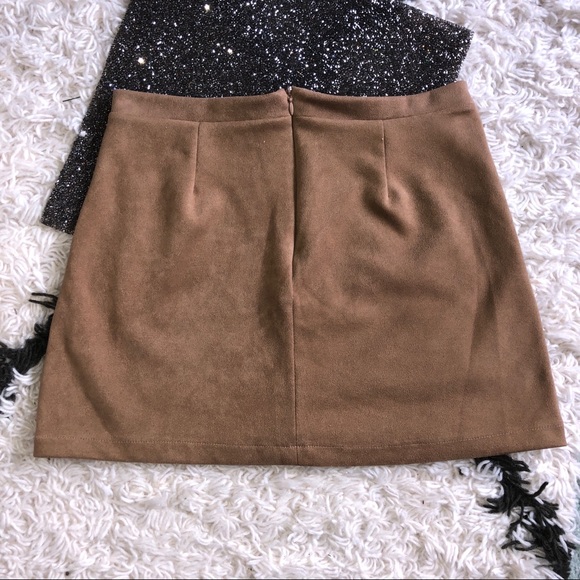 Cute faux suede style skirt with zipper back. - Picture 2 of 4